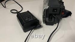 Canon 3CCD GL2 Digital Video Camcorder w Battery/Charger, Bag, Tape (TESTED)